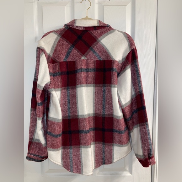 NWT Plaid Shacket Burgundy XS - Picture 5 of 5